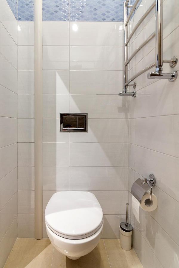 Leogrand Three Bedrooms Vip Apartments On Kniazia Romana 12 Lviv Exterior photo