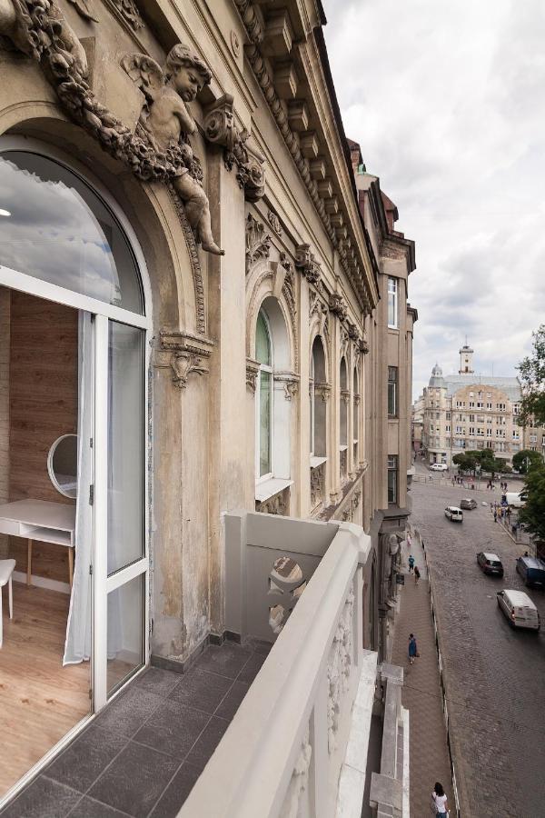 Leogrand Three Bedrooms Vip Apartments On Kniazia Romana 12 Lviv Exterior photo
