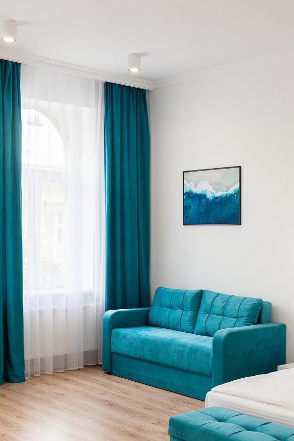 Leogrand Three Bedrooms Vip Apartments On Kniazia Romana 12 Lviv Exterior photo